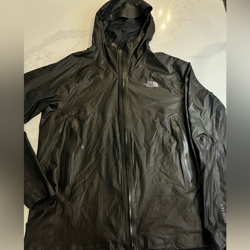 The North Face Men's Black Raincoat - Picture 1 of 4